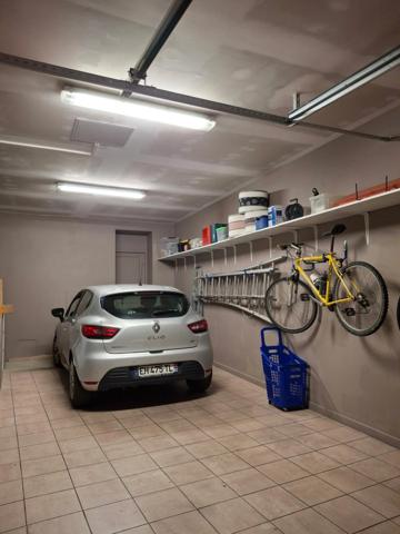 Dpt Tarn et Garonne (82), à vendre MONTAUBAN maison P6 de 185 m² -Avec terrasse et garage deux voitures