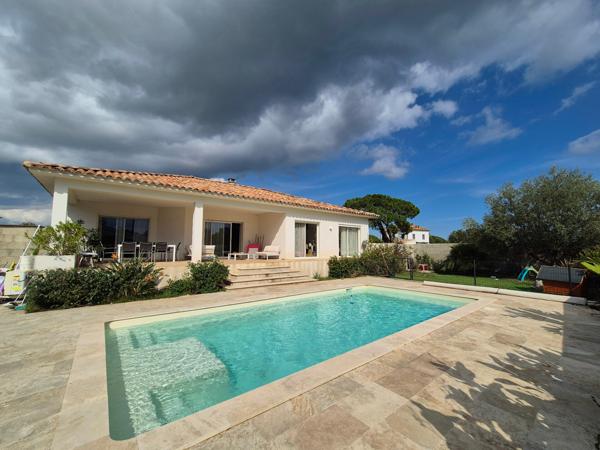 Très belle maison T4 de 126m2 avec piscine et garage