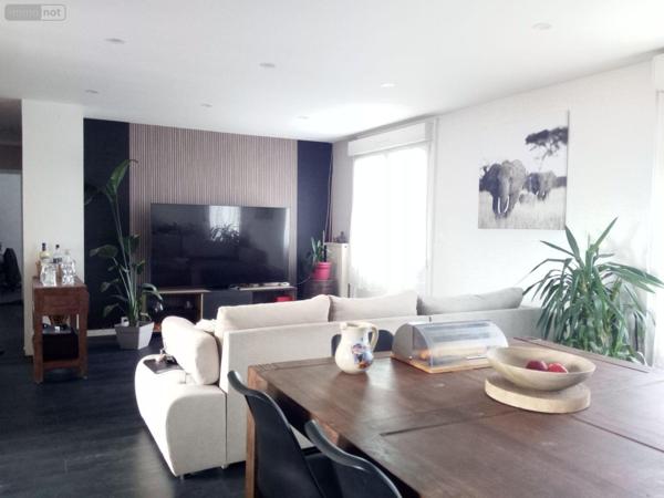 Maison à vendre à Villaines-la-Juhel en Mayenne (53700), ref : 1356