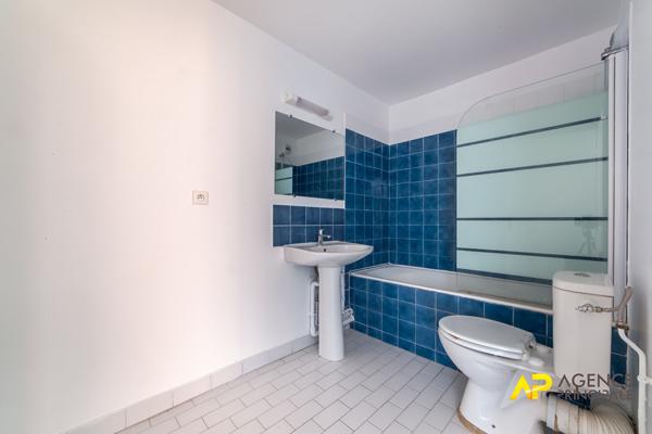Exclusivité à La Garenne-Colombes : Superbe appartement 5 pièces au dernier étage avec parking et cave 650 000 € **  - Référence  558CLR