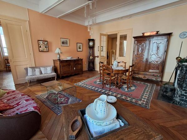 Appartement  6 pièce(s) 169 m2