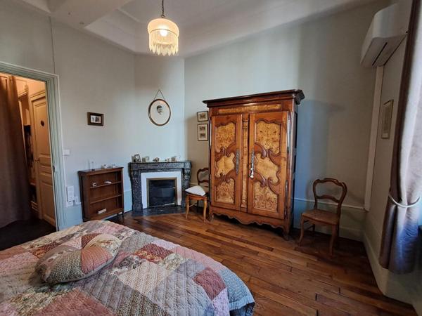 Appartement  6 pièce(s) 169 m2