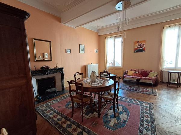 Appartement  6 pièce(s) 169 m2