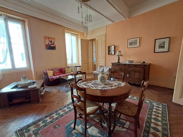 Appartement  6 pièce(s) 169 m2