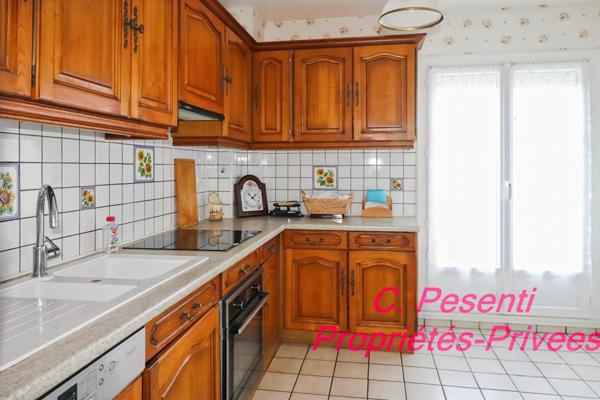 Maison Montevrain 6 pièce(s) 118 m2 avec atelier et abri de jardin