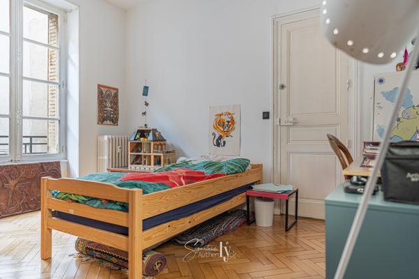 Appartement 6 pièces - 188 m² Exclusivité efficity