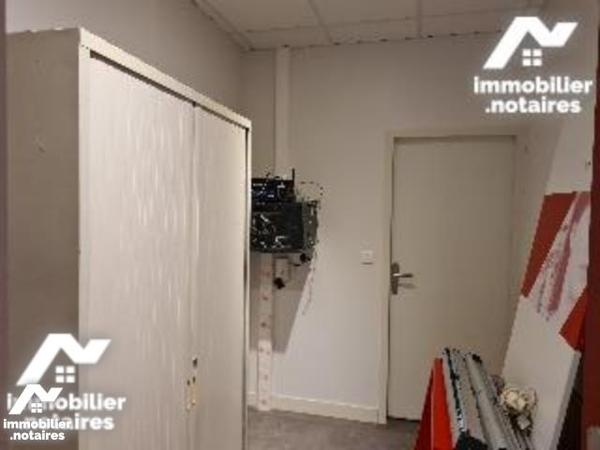 BACQUEVILLE EN CAUX, un immeuble à usage mixte, professionnel et habitation d'environ 184 m².