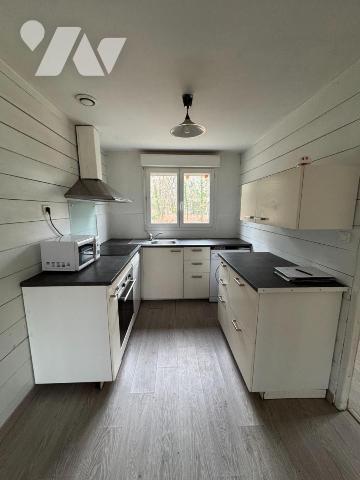 Ensemble immobilier au cœur des bois avec piscine