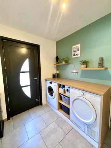 Superbe maison sur belle parcelle avec piscine, au calme