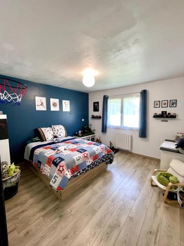 Superbe maison sur belle parcelle avec piscine, au calme