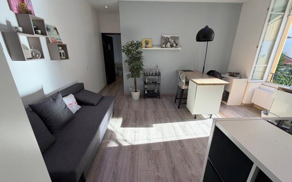 Appartement à vendre    2 pièces •  Nice