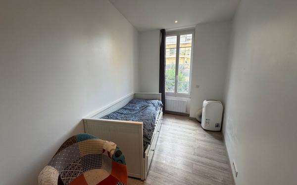 Appartement à vendre    2 pièces •  Nice