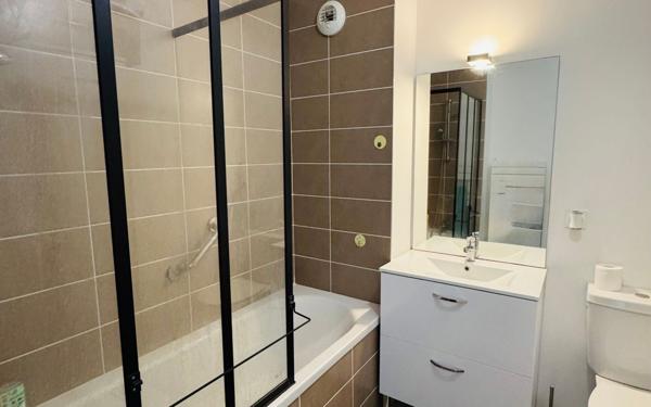 Appartement à vendre    2 pièces • 24,90 m2 Sète