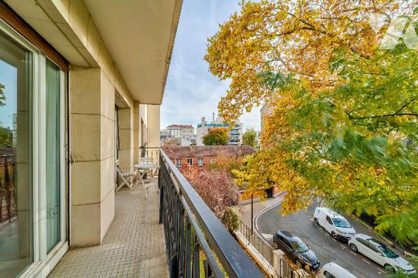 Charenton-le-Pont : 4 pièces avec balcons et parking