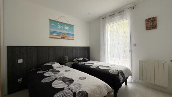 À louer meubler à l'année ? Maison de plain-pied de 110 m² avec piscine à Lège-Cap-Ferret