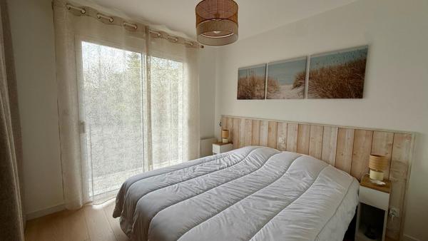 À louer meubler à l'année ? Maison de plain-pied de 110 m² avec piscine à Lège-Cap-Ferret