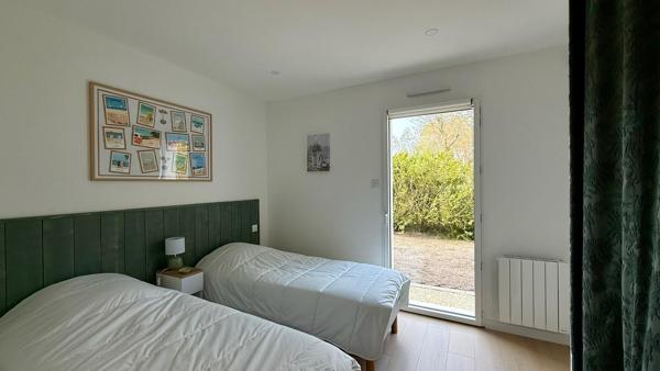 À louer meubler à l'année ? Maison de plain-pied de 110 m² avec piscine à Lège-Cap-Ferret