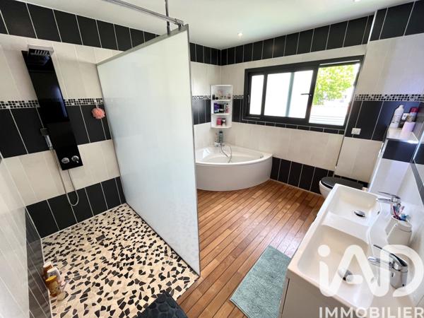 Maison à vendre 4 pièces 126 m² Pessac