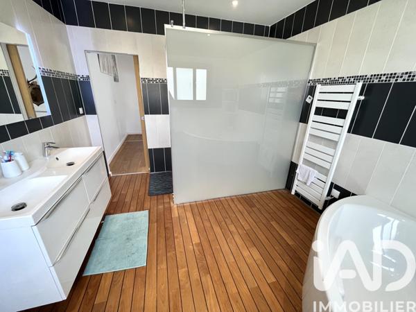 Maison à vendre 4 pièces 126 m² Pessac