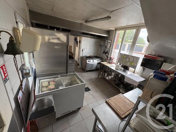 Immeuble à vendre  205 m 2   ROYE  - 80