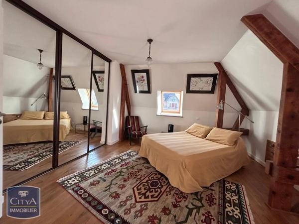 Appartement à louer 3 pièces 102.8m² Sarlat-la-Canéda (24200)