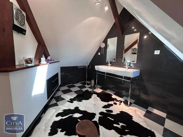 Appartement à louer 3 pièces 102.8m² Sarlat-la-Canéda (24200)