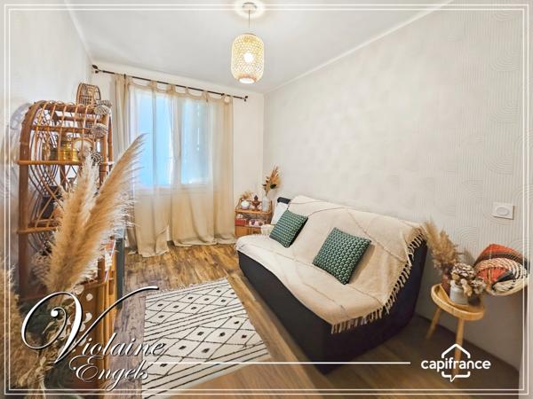 Maison rénovée avec jardin, terrasse et garage dans village proche du Canal du Midi