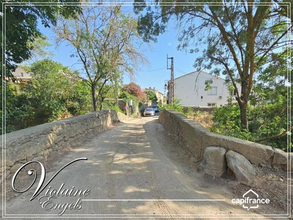 Maison rénovée avec jardin, terrasse et garage dans village proche du Canal du Midi