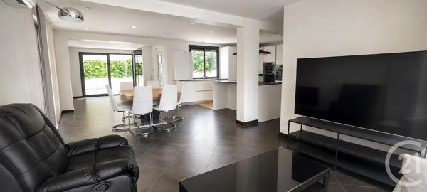 Maison à vendre  8 pièces - 204 m 2   CAMBLANES ET MEYNAC  - 33