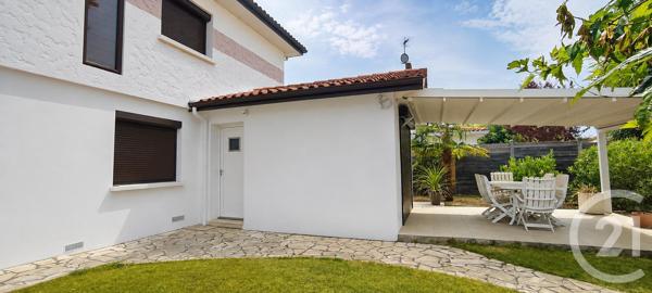 Maison à vendre  8 pièces - 204 m 2   CAMBLANES ET MEYNAC  - 33