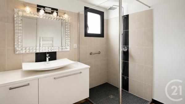 Maison à vendre  8 pièces - 204 m 2   CAMBLANES ET MEYNAC  - 33