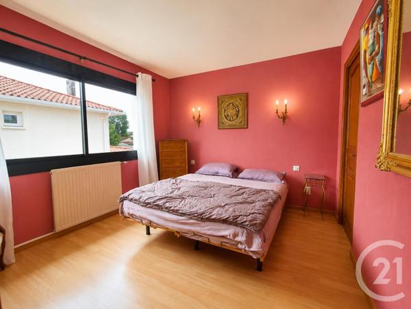 Maison à vendre  8 pièces - 204 m 2   CAMBLANES ET MEYNAC  - 33