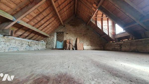 Longère à rénover avec terrain