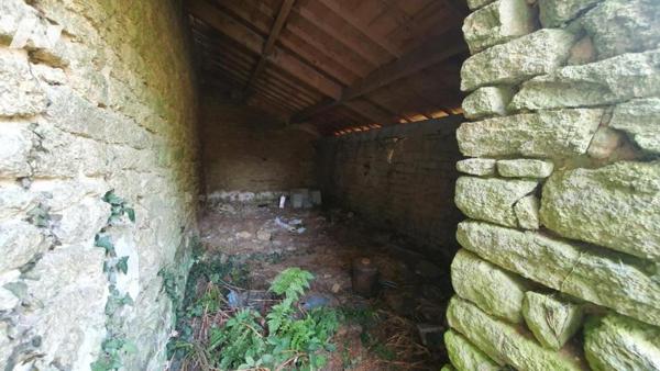 Longère à rénover avec terrain