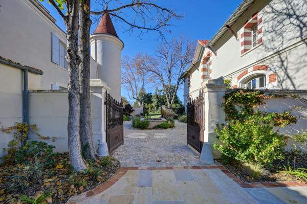 Vente Maison de luxe Aix-en-Provence 12 Pièces 773 m²
