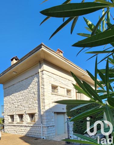 Maison à vendre 7 pièces 144 m² Vence