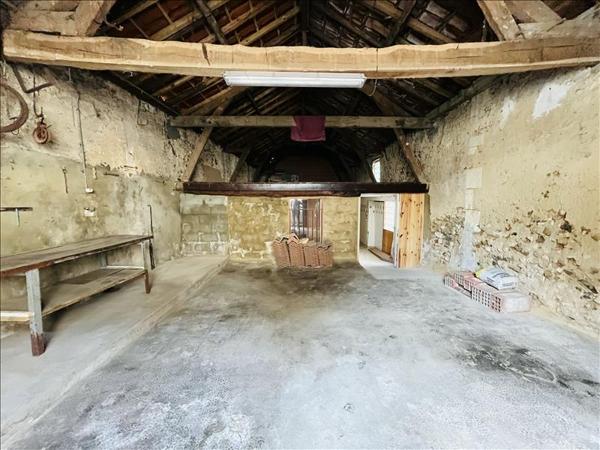 Grange à vendre |  Vergt |  1 pièce | 83 m²