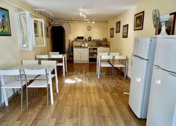 Château XIXe de 1100m2 avec maison de gardien et dépendances