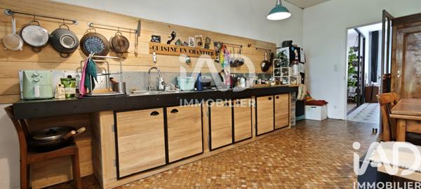 Maison à vendre 6 pièces 137 m² Fontenay-le-Comte