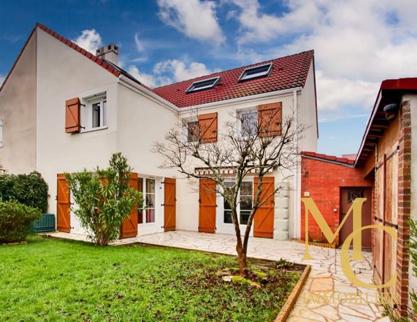 Voisins-le-Bretonneux (78960) MAISON / LE VILLAGE / VOISINS-LE-BRETONNEUX