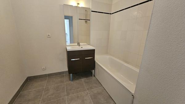 Appartement à vendre |                                       Pessac |                                        3 pièces  |  63 m²