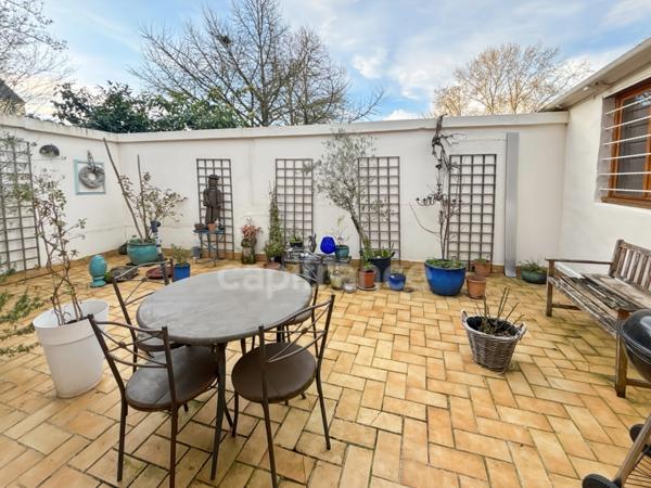 LE MANS Quartier Croix de Pierre / Les Maillets Maison de type longère 2 chambres et un bureau