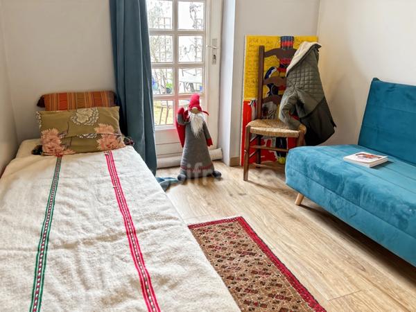 LE MANS Quartier Croix de Pierre / Les Maillets Maison de type longère 2 chambres et un bureau