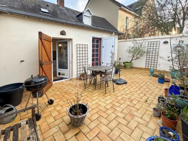 LE MANS Quartier Croix de Pierre / Les Maillets Maison de type longère 2 chambres et un bureau