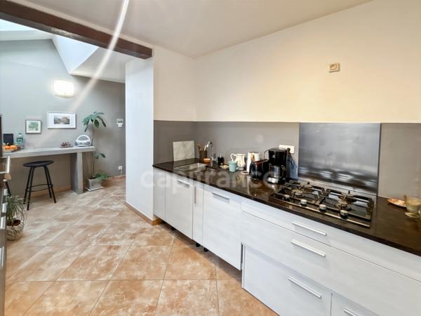 LE MANS Quartier Croix de Pierre / Les Maillets Maison de type longère 2 chambres et un bureau