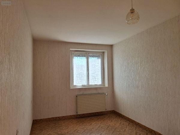 Maison de ville à vendre à Le Bourgneuf-la-Forêt en Mayenne (53410), ref : 53077-11