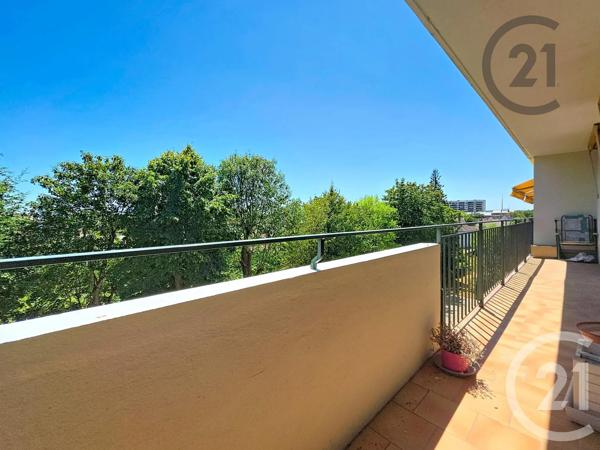 Appartement F5 à vendre  5 pièces - 99 m 2   TROYES  - 10