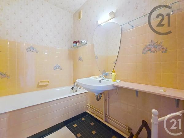 Appartement F5 à vendre  5 pièces - 99 m 2   TROYES  - 10