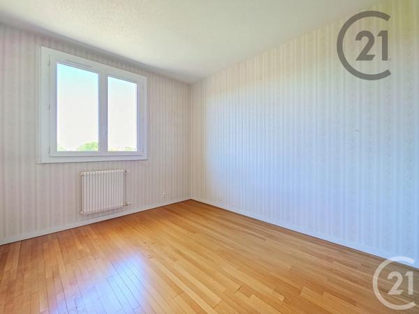 Appartement F5 à vendre  5 pièces - 99 m 2   TROYES  - 10