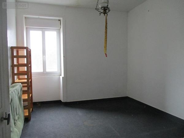 Maison à vendre à Trébrivan dans les Côtes-d'Armor (22340), ref : 29064-985074